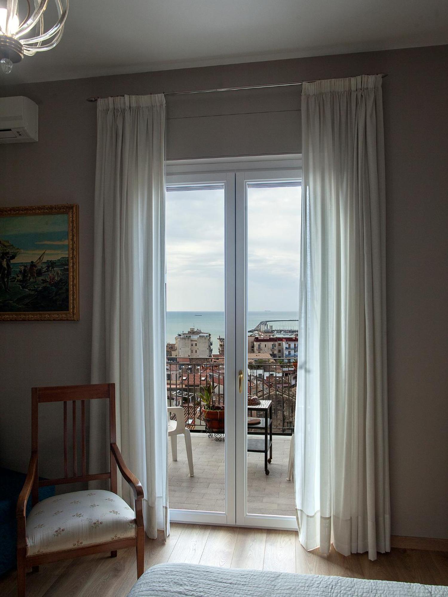Armonia Bed & Breakfast ซาแลร์โน ภายนอก รูปภาพ