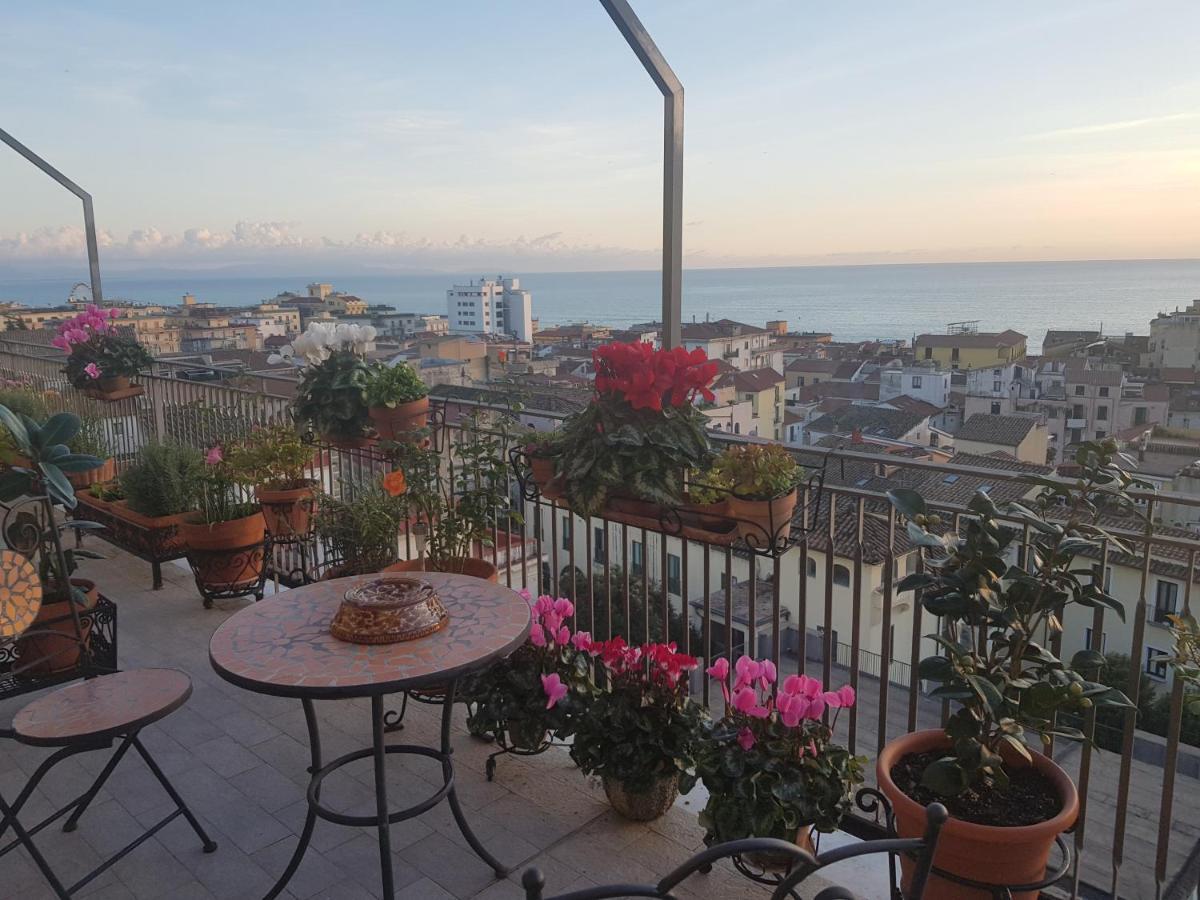 Armonia Bed & Breakfast ซาแลร์โน ภายนอก รูปภาพ